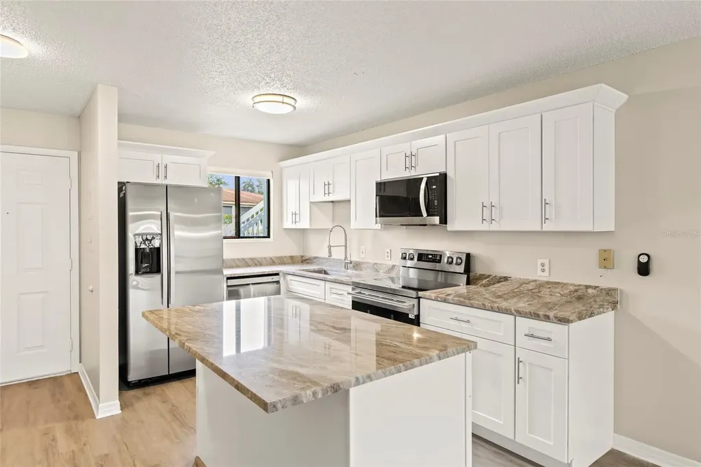 6033 34th Street W Bradenton FL 34210
