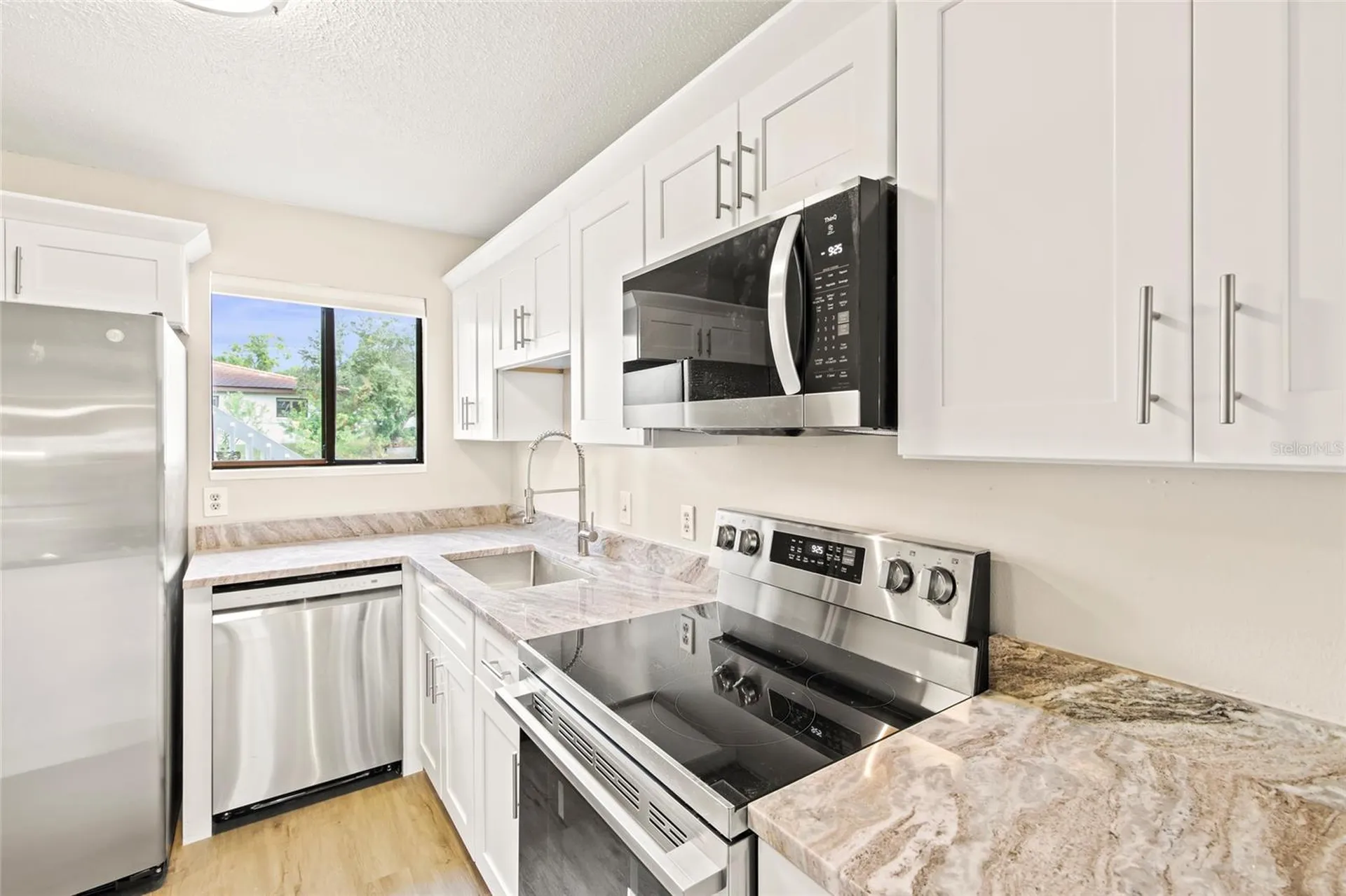 6033 34th Street W Bradenton FL 34210