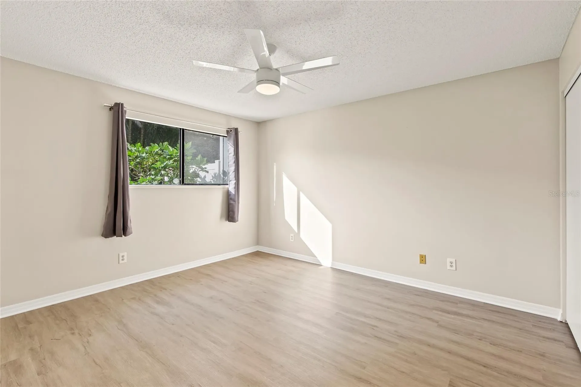 6033 34th Street W Bradenton FL 34210