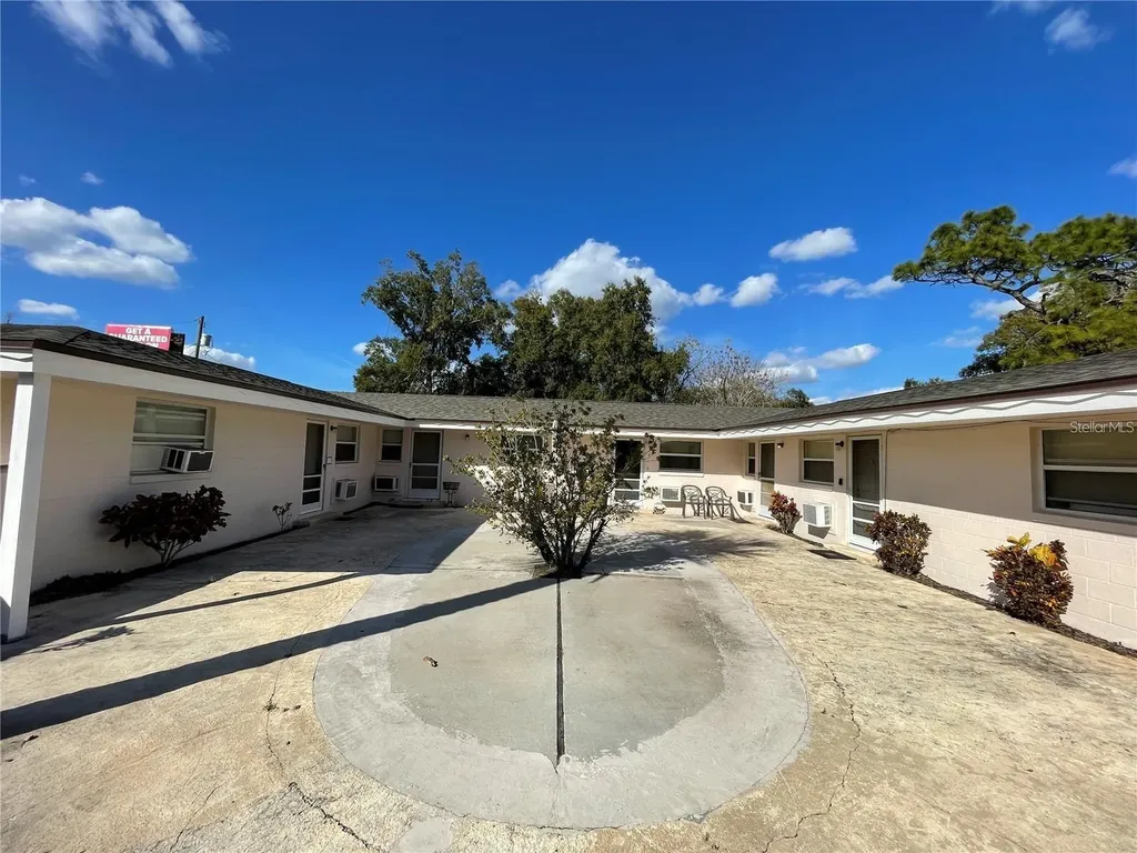 1031 Royal Palm Avenue Orlando FL 32809