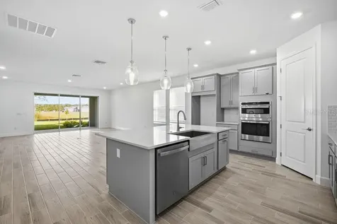 1558 Trailhead Lane Zephyrhills FL 33541