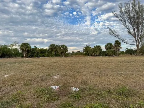 1845 NE 23rd Street Cape Coral FL 33909