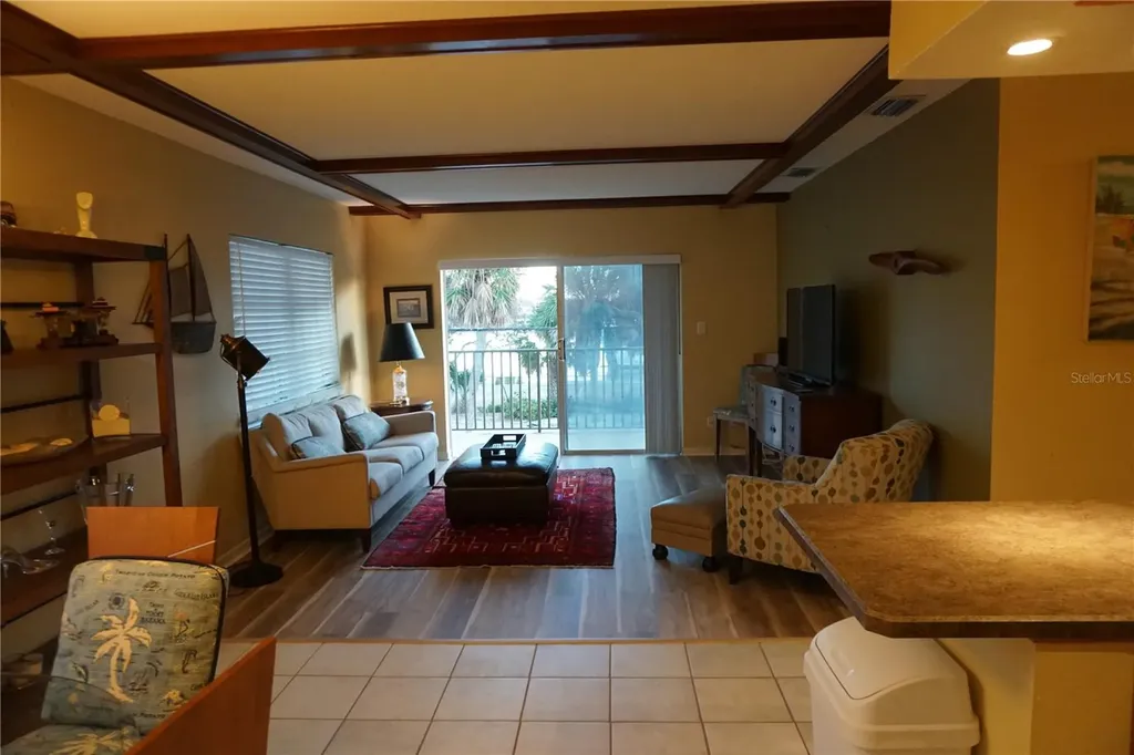3753 46th Avenue S St Petersburg FL 33711