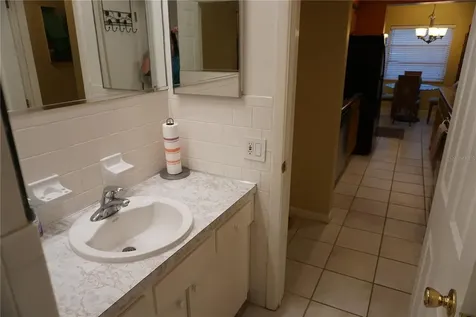 3753 46th Avenue S St Petersburg FL 33711