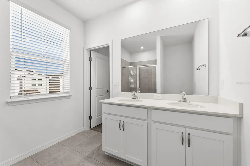 547 Orient Avenue Debary FL 32713