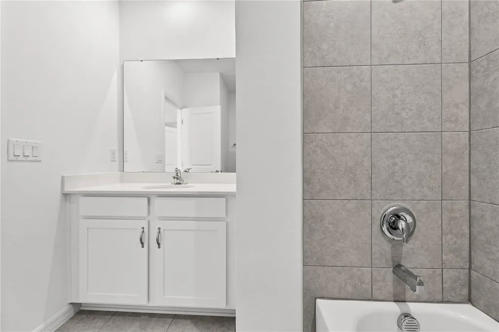 547 Orient Avenue Debary FL 32713