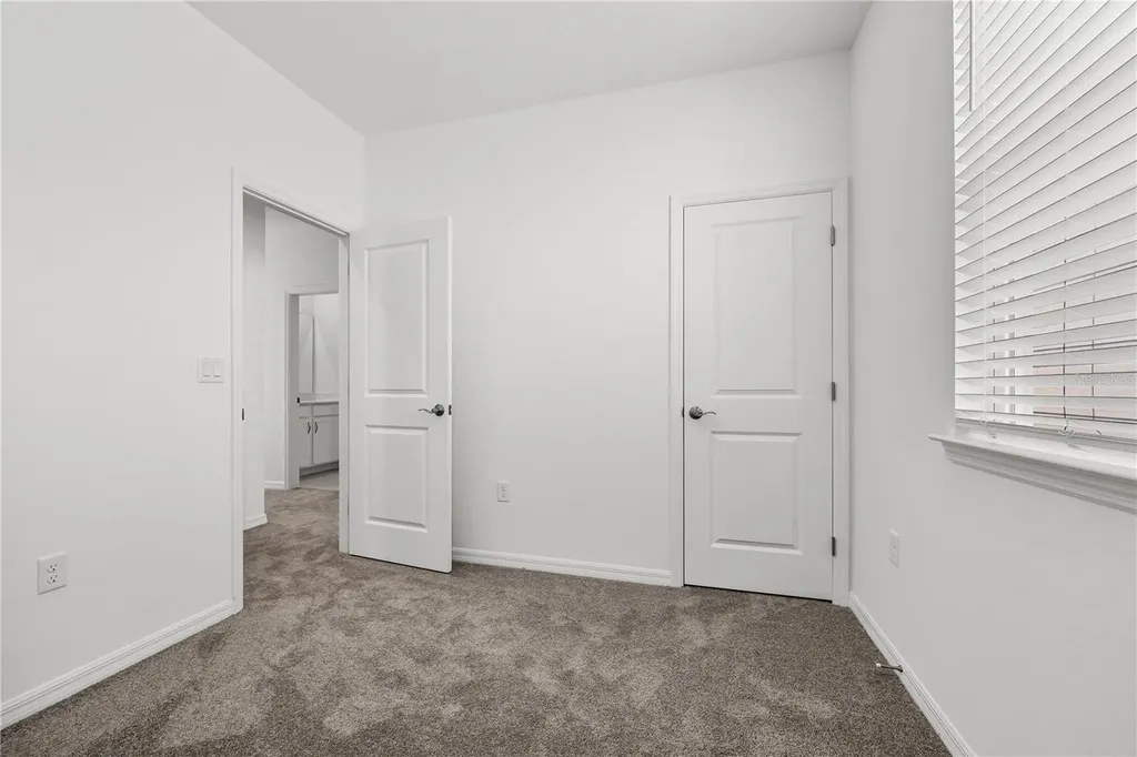 547 Orient Avenue Debary FL 32713