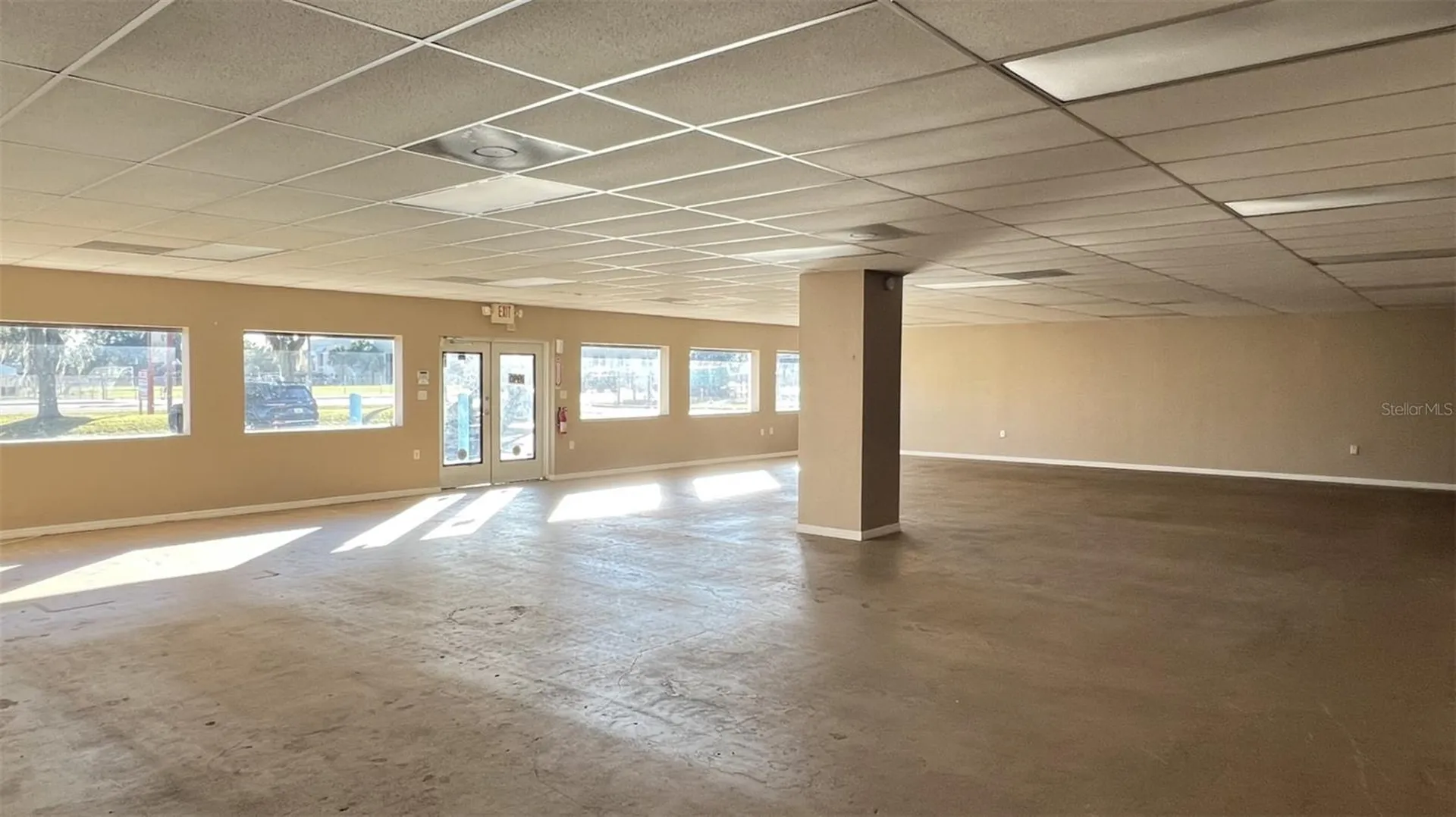 38449 County Road 54 Zephyrhills FL 33542
