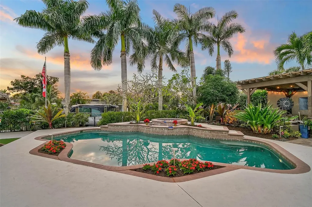4508 Woodside Road Sarasota FL 34242