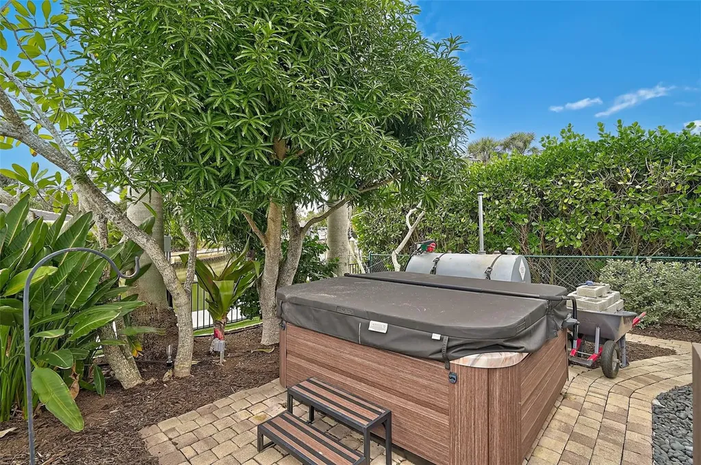 4508 Woodside Road Sarasota FL 34242