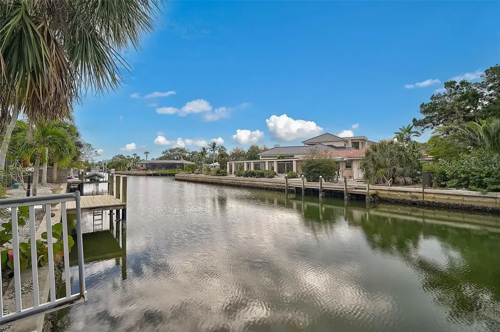 4508 Woodside Road Sarasota FL 34242