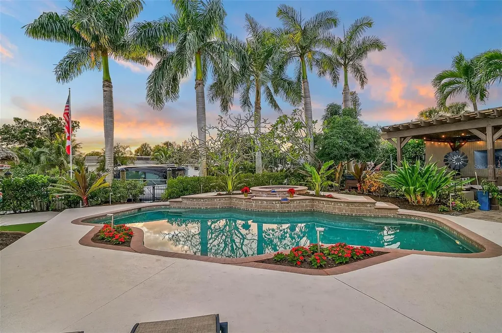 4508 Woodside Road Sarasota FL 34242