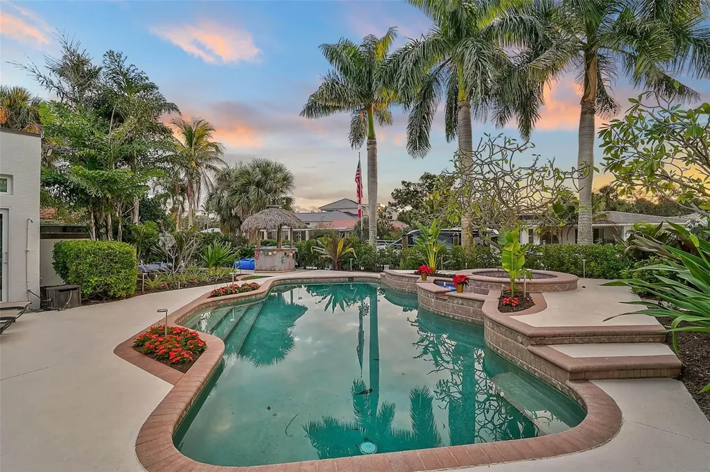 4508 Woodside Road Sarasota FL 34242