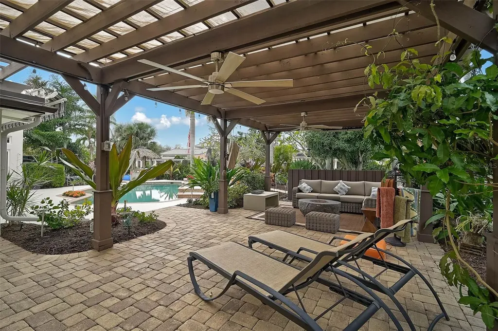 4508 Woodside Road Sarasota FL 34242