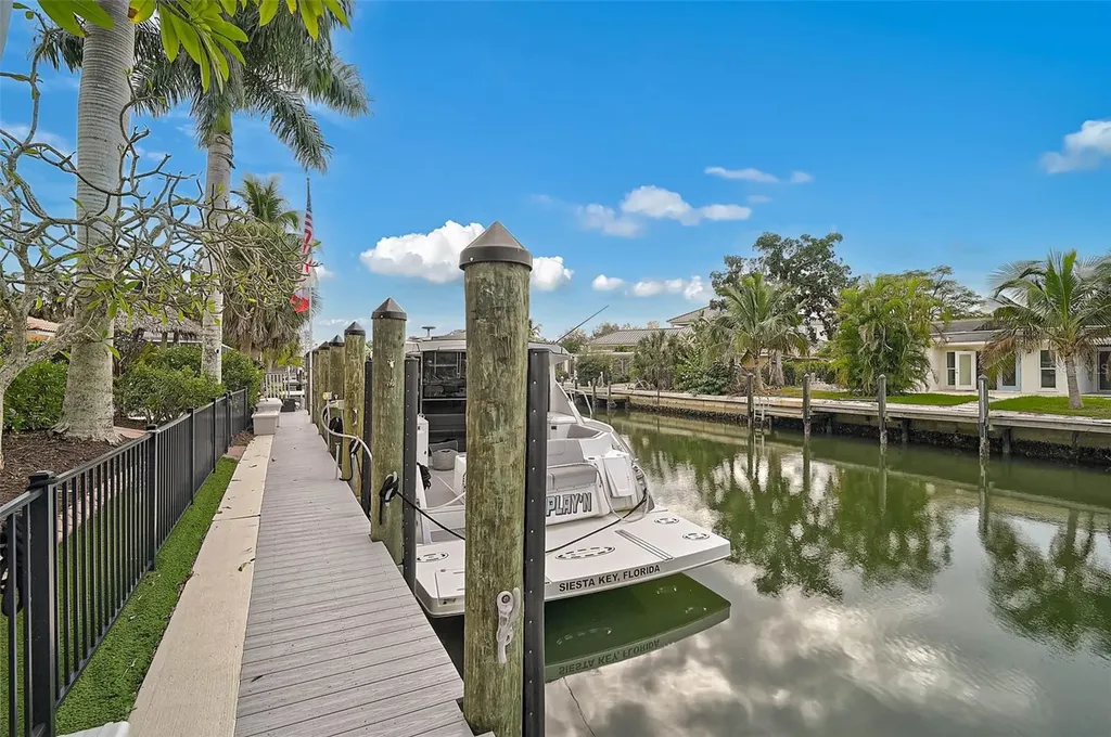 4508 Woodside Road Sarasota FL 34242