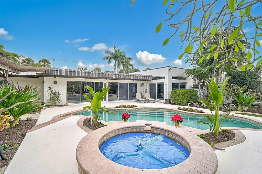 4508 Woodside Road Sarasota FL 34242