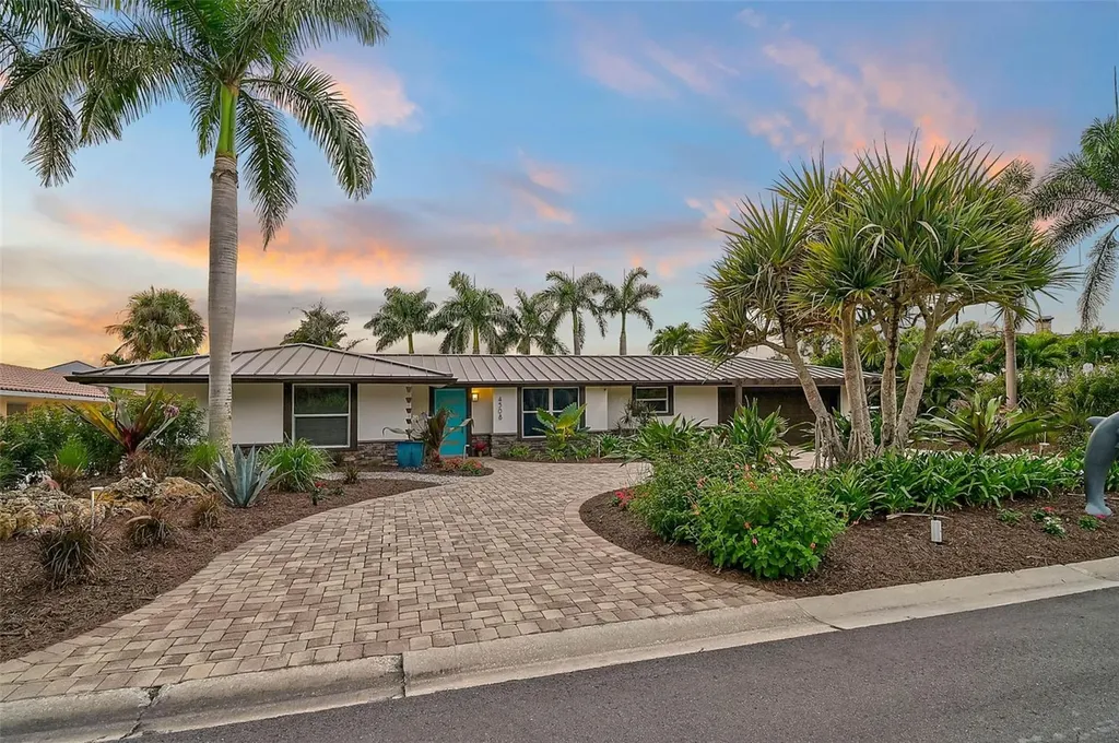 4508 Woodside Road Sarasota FL 34242