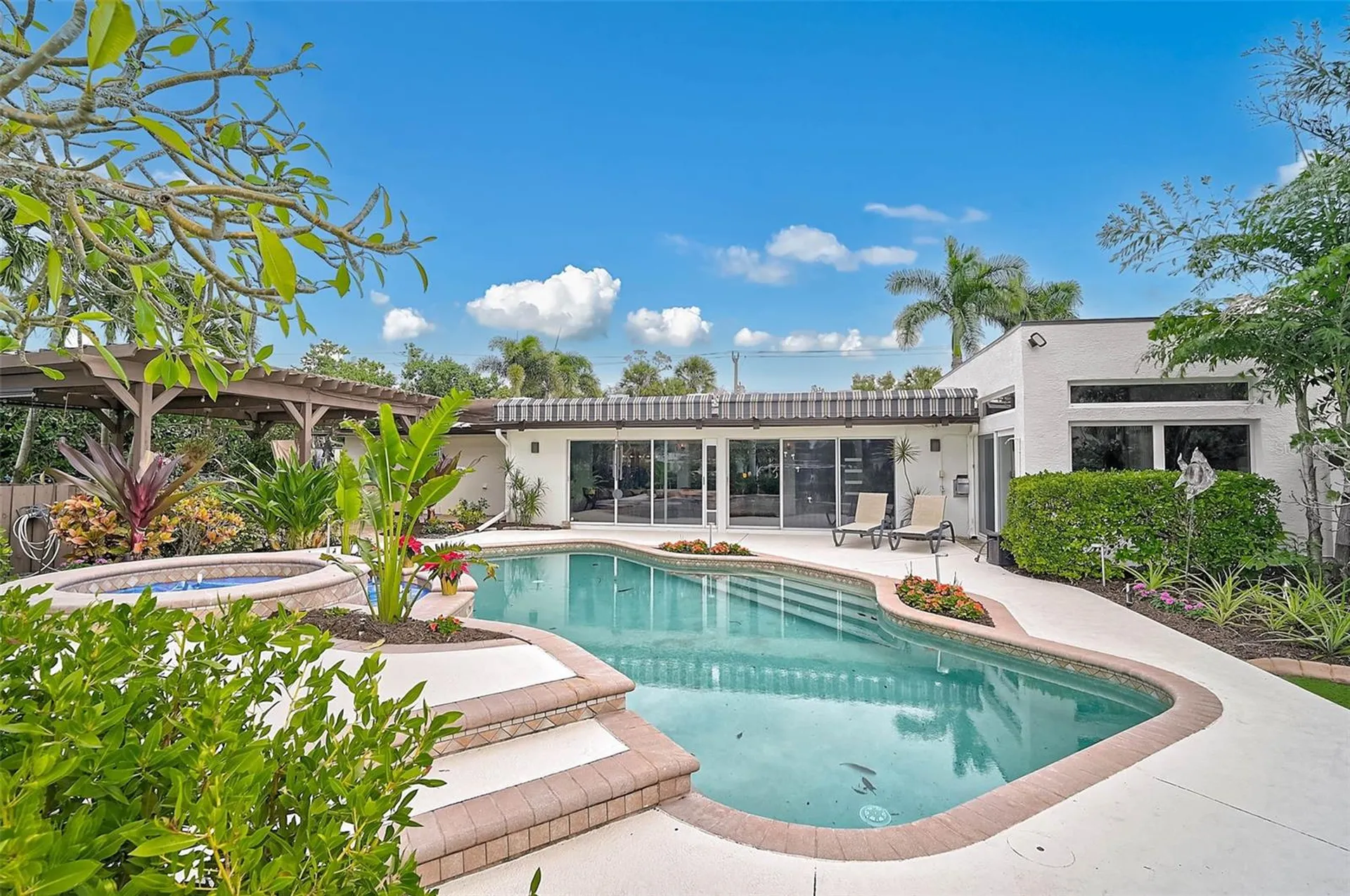 4508 Woodside Road Sarasota FL 34242