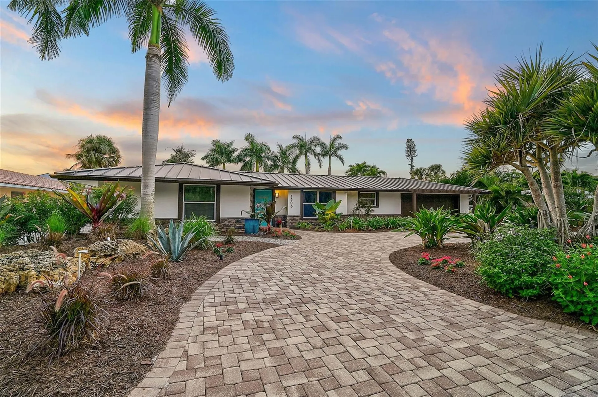 4508 Woodside Road Sarasota FL 34242