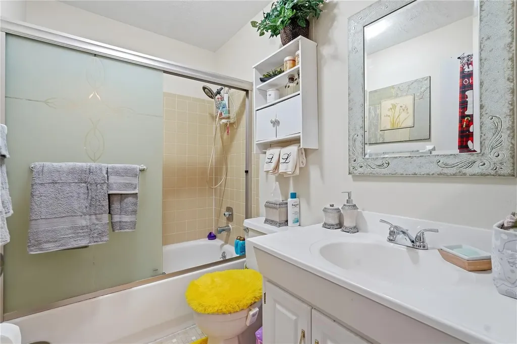 1851 Bough Avenue Clearwater FL 33760