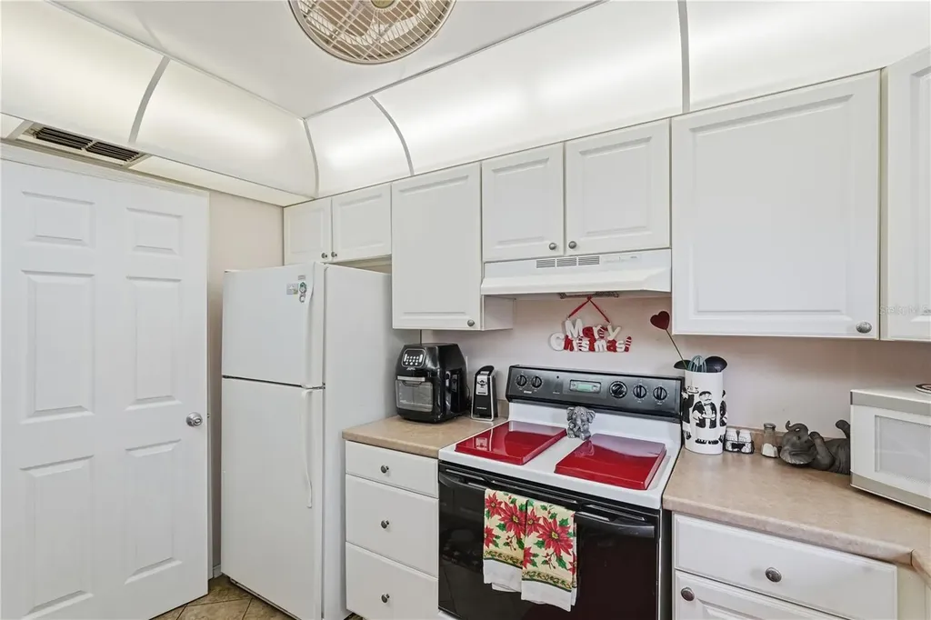 1851 Bough Avenue Clearwater FL 33760
