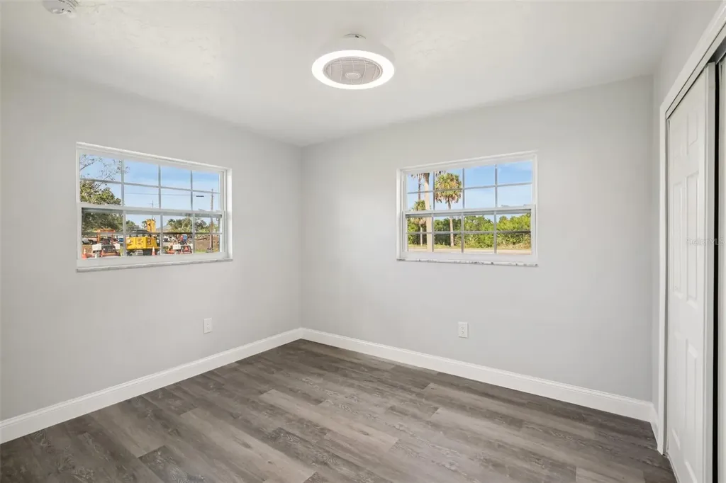 215 17th Street NW Ruskin FL 33570