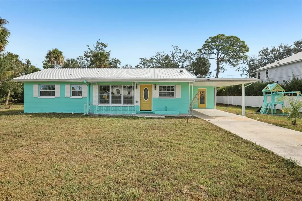 215 17th Street NW Ruskin FL 33570