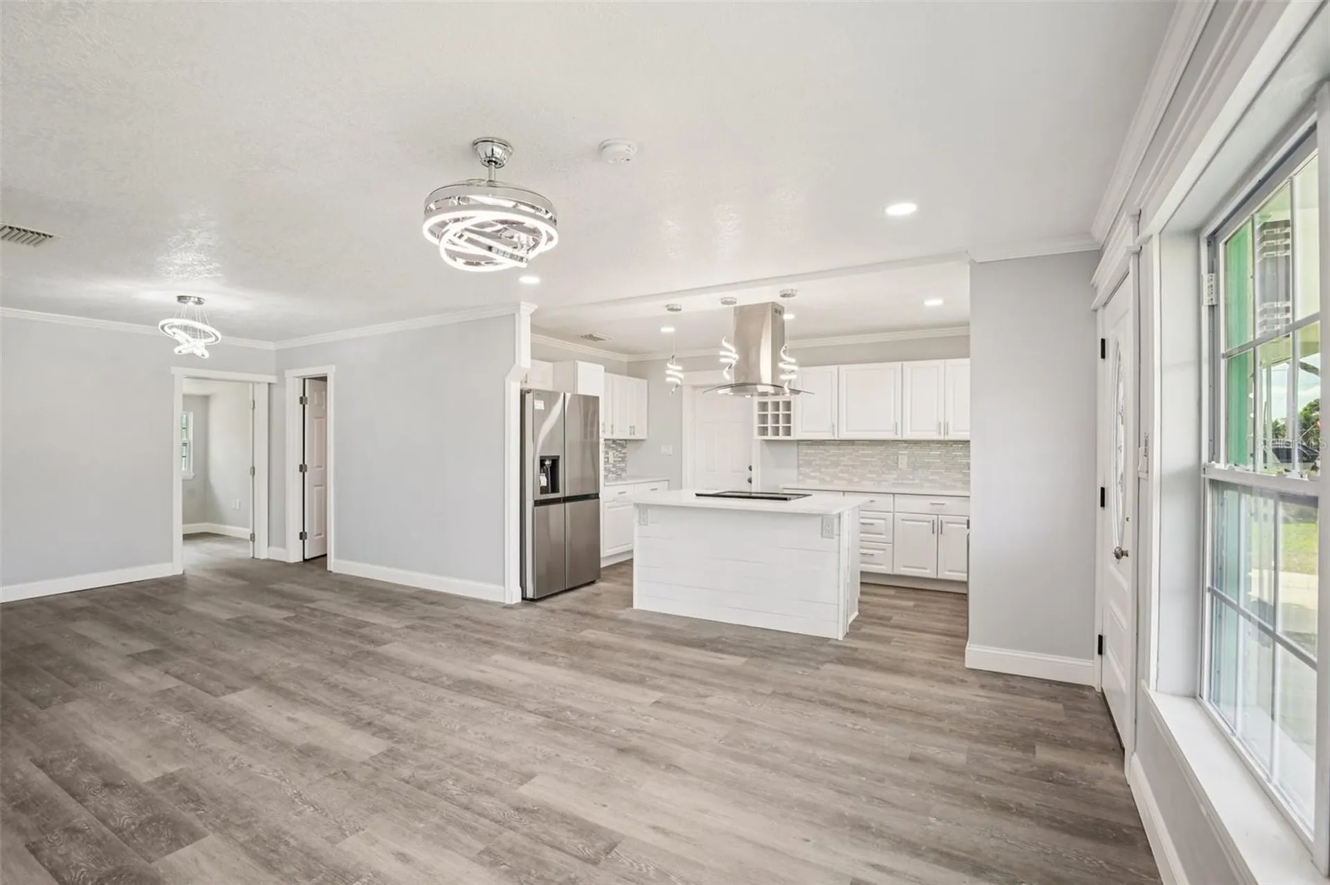 215 17th Street NW Ruskin FL 33570