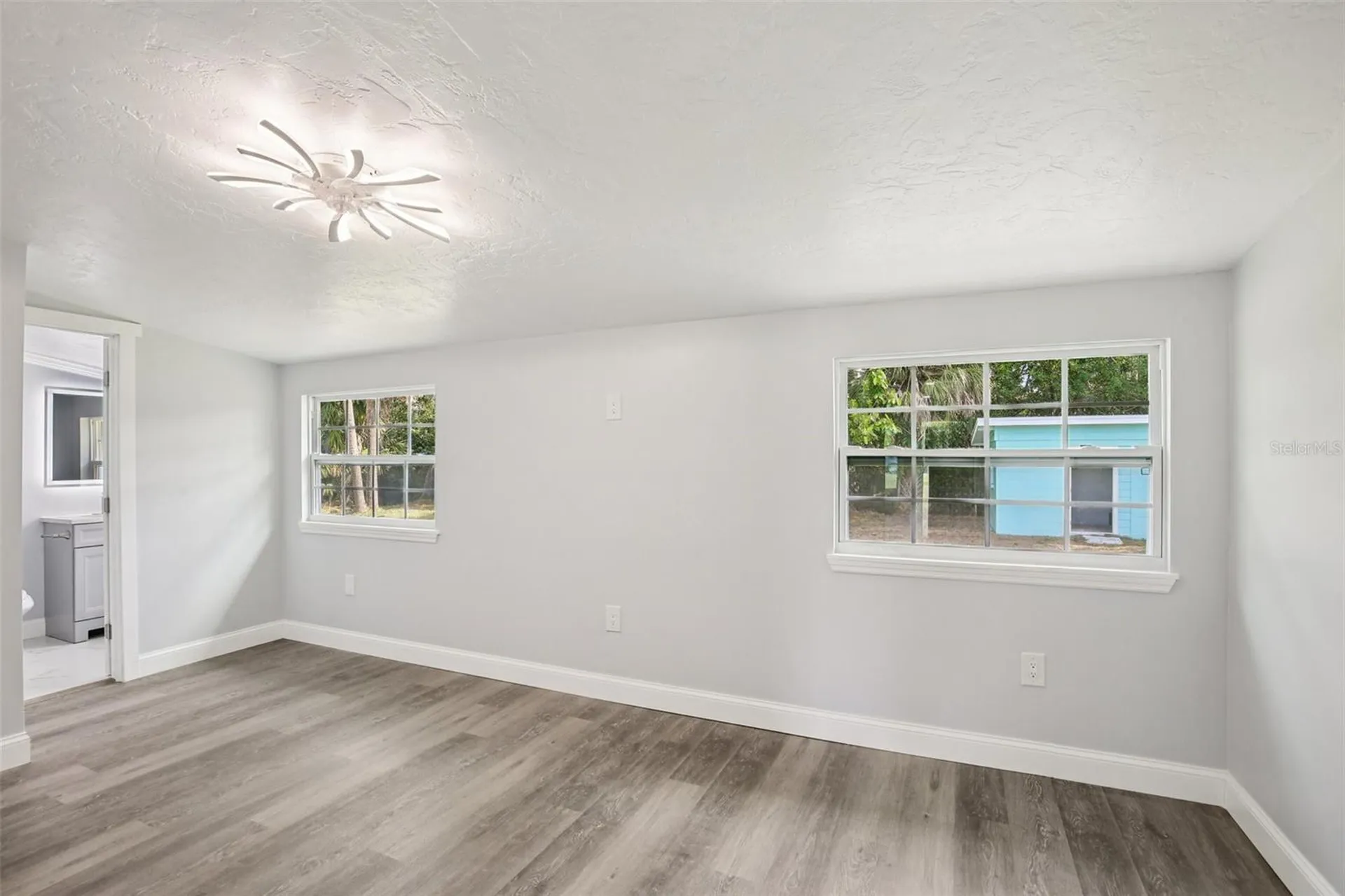 215 17th Street NW Ruskin FL 33570
