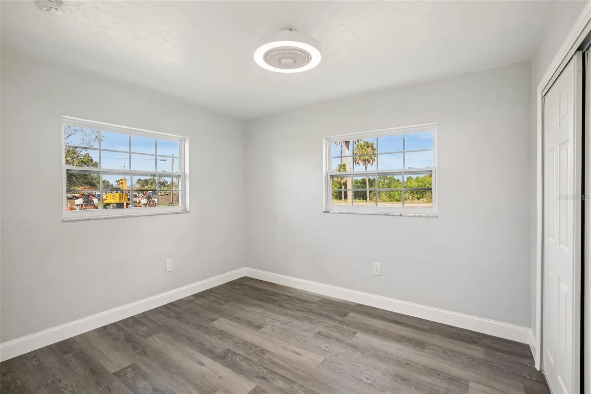 215 17th Street NW Ruskin FL 33570