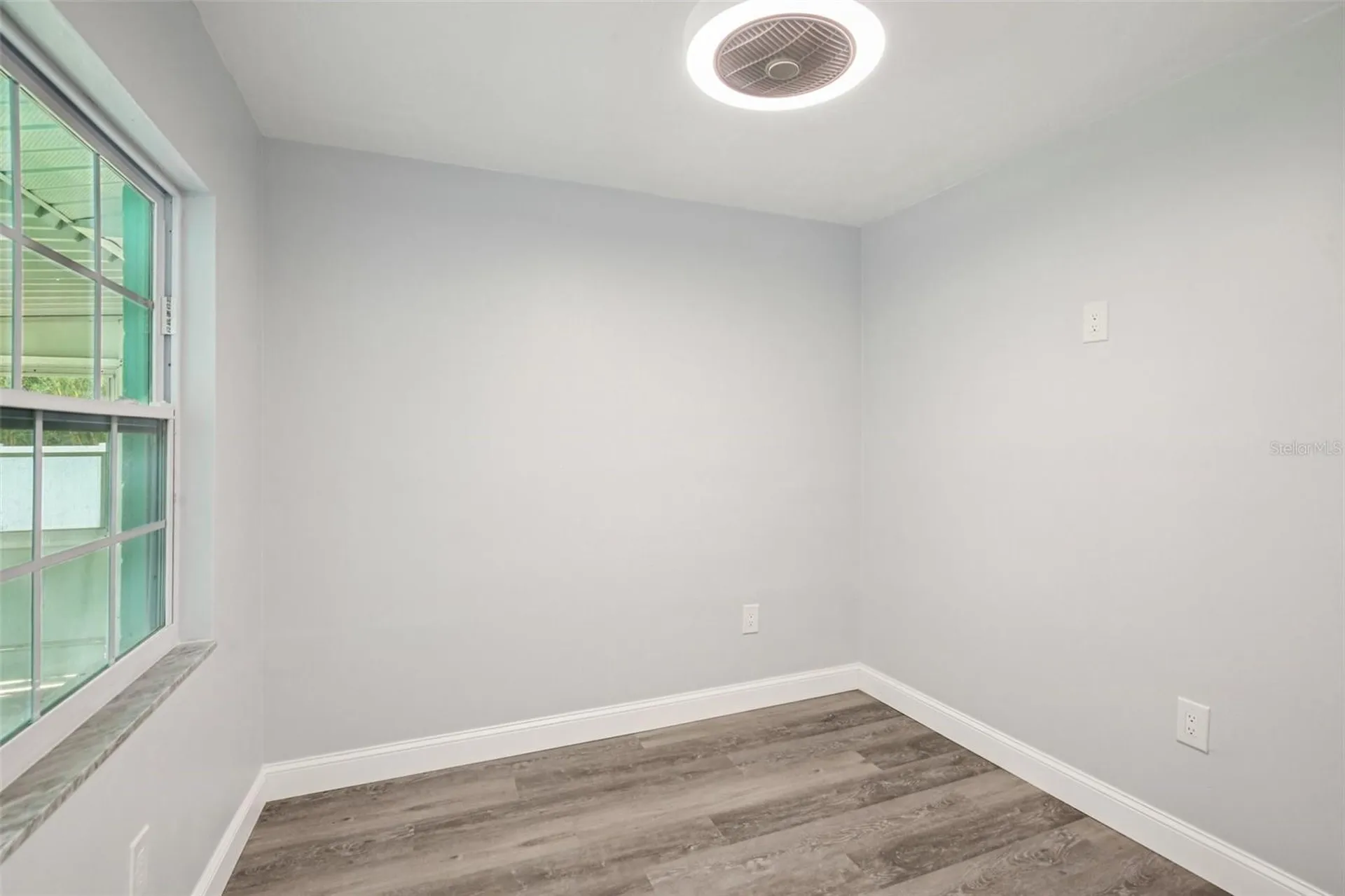 215 17th Street NW Ruskin FL 33570