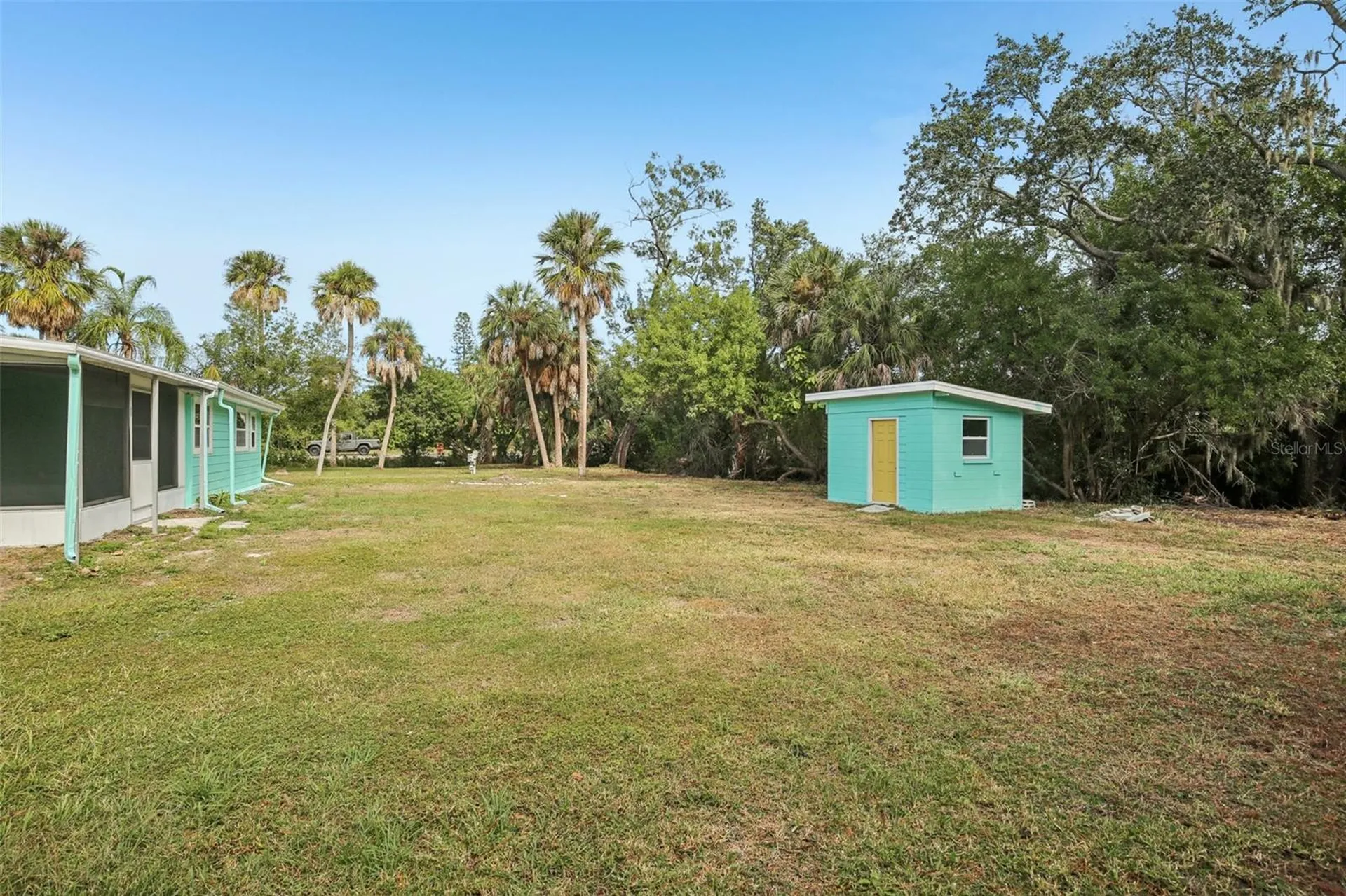 215 17th Street NW Ruskin FL 33570