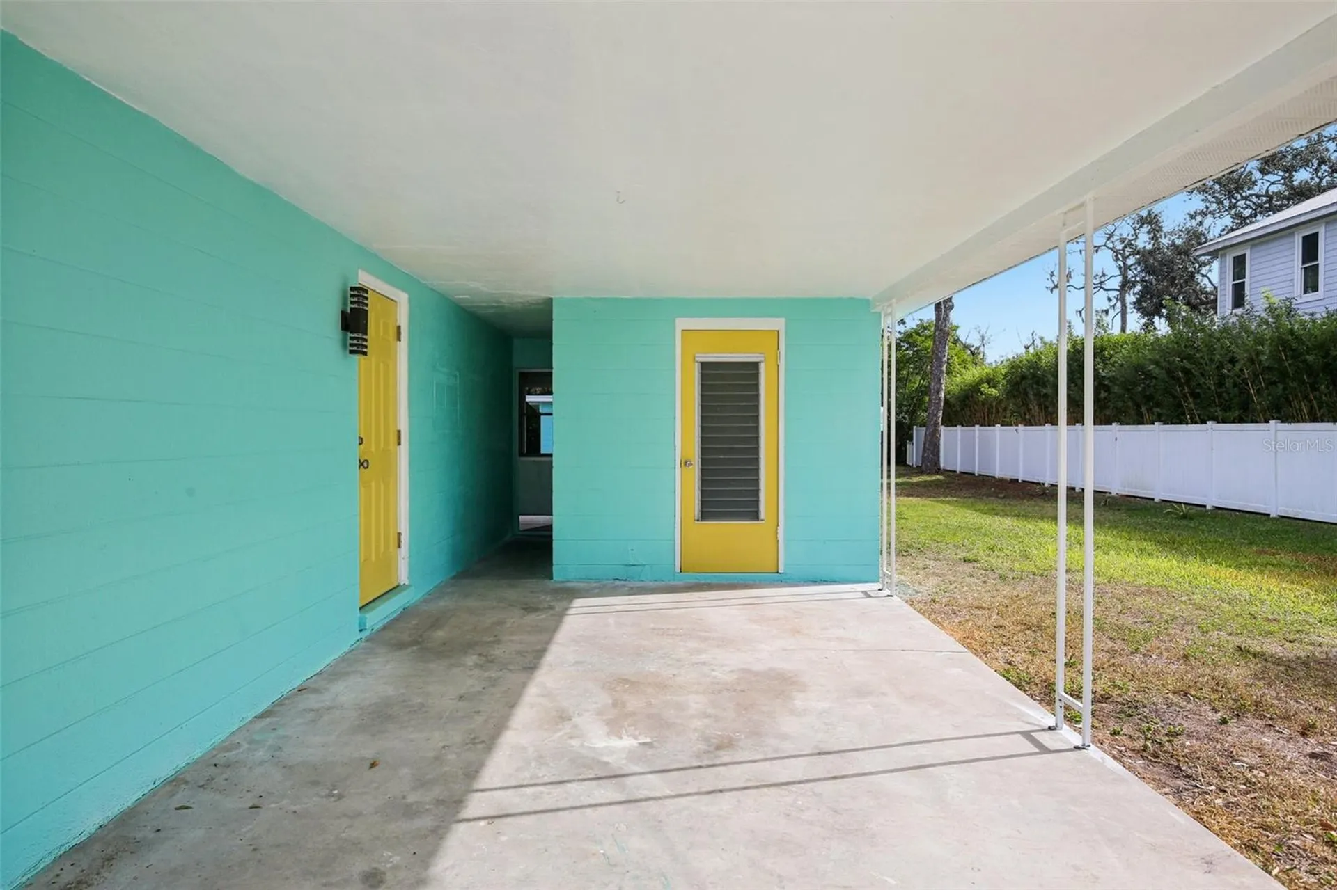 215 17th Street NW Ruskin FL 33570