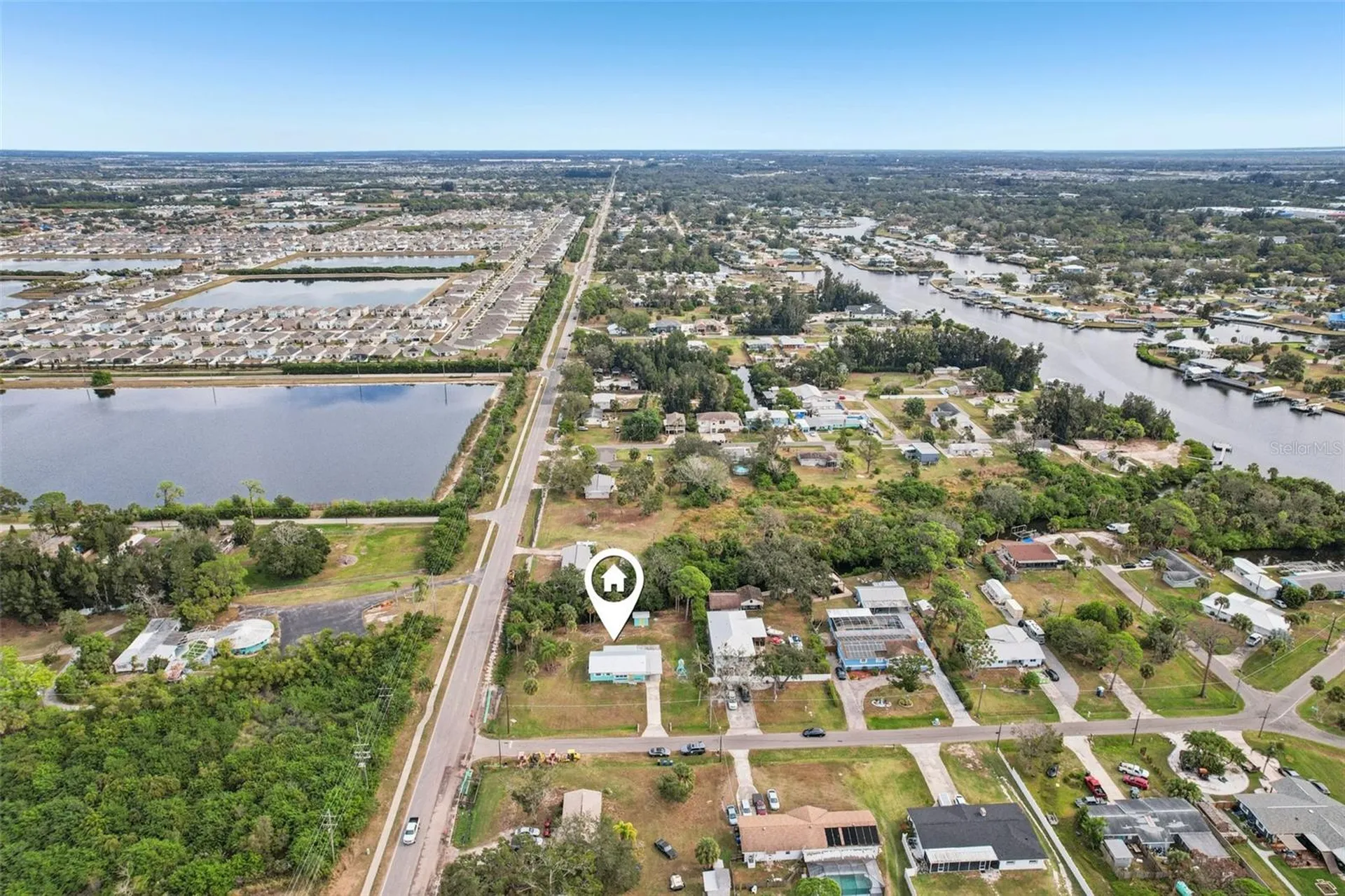 215 17th Street NW Ruskin FL 33570