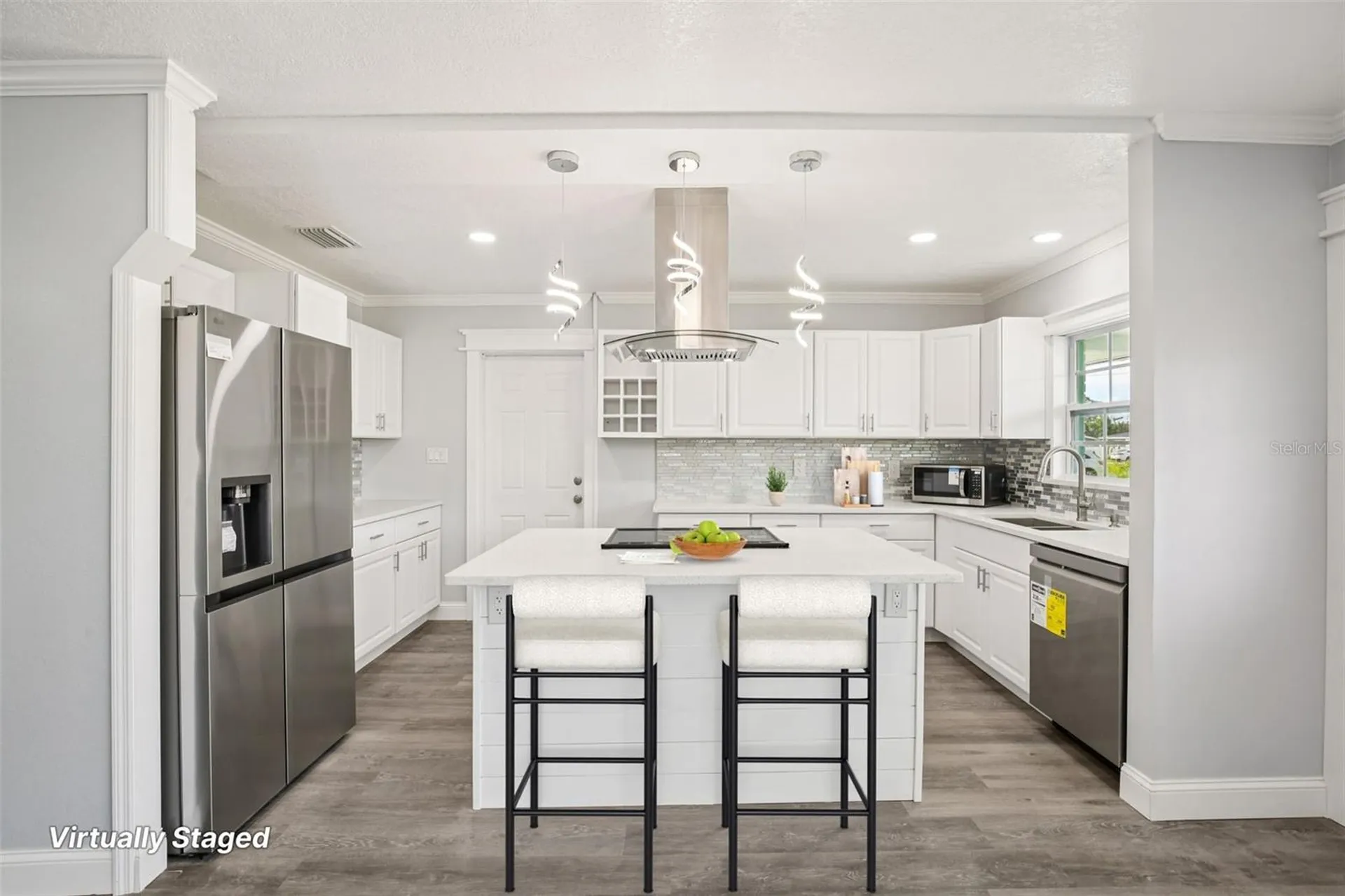 215 17th Street NW Ruskin FL 33570