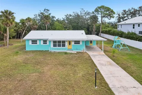 215 17th Street NW Ruskin FL 33570