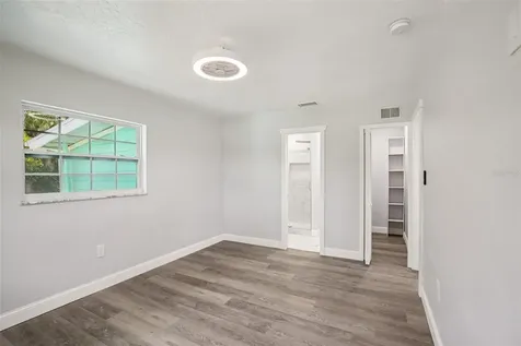 215 17th Street NW Ruskin FL 33570