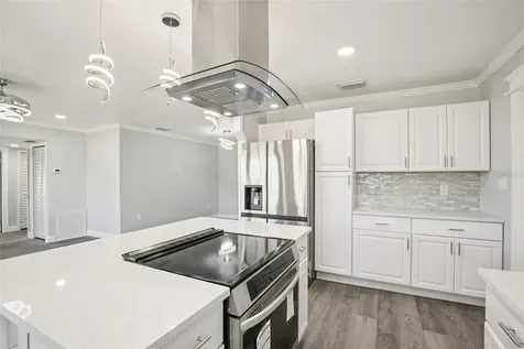 215 17th Street NW Ruskin FL 33570