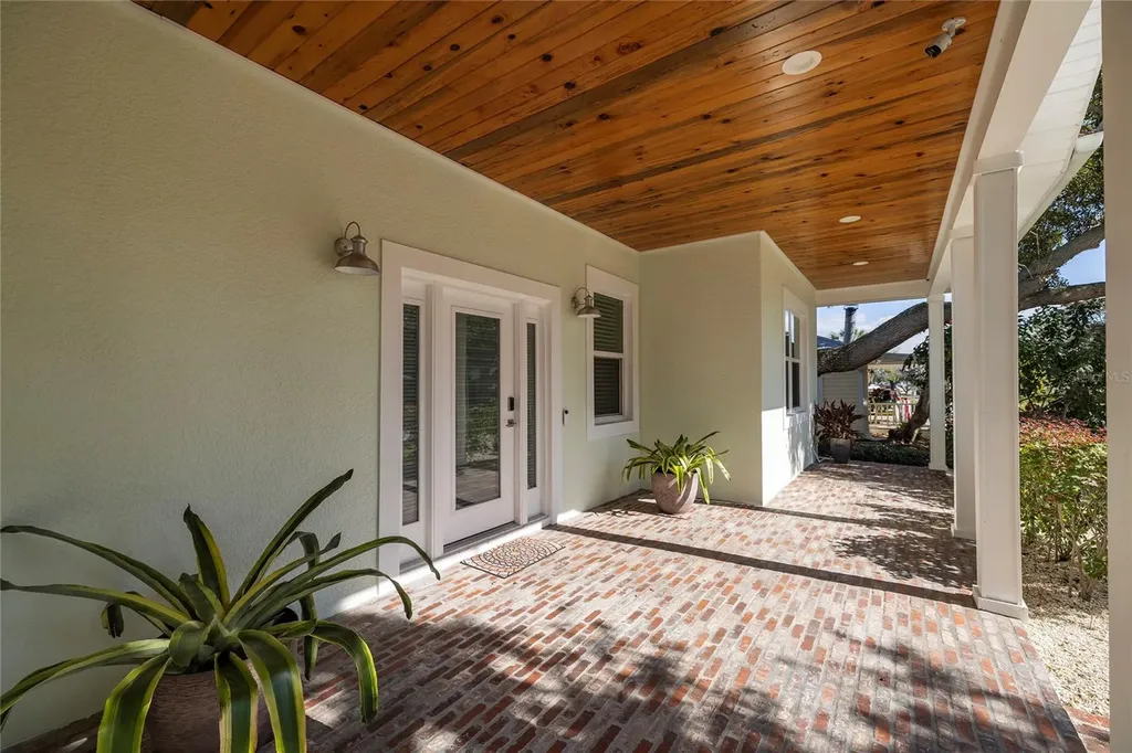 416 Indiana Avenue Crystal Beach FL 34681