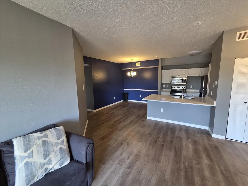 5572 Metrowest Boulevard Orlando FL 32811