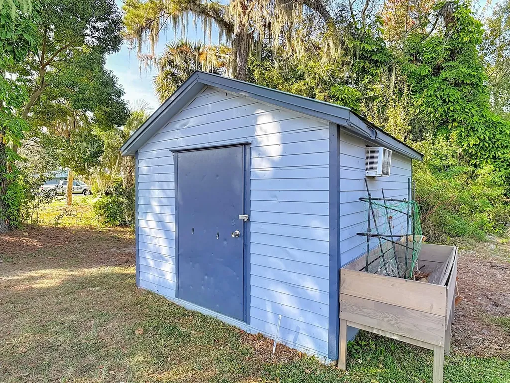 1807 Virginia Court Tavares FL 32778