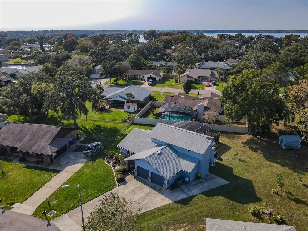 1807 Virginia Court Tavares FL 32778