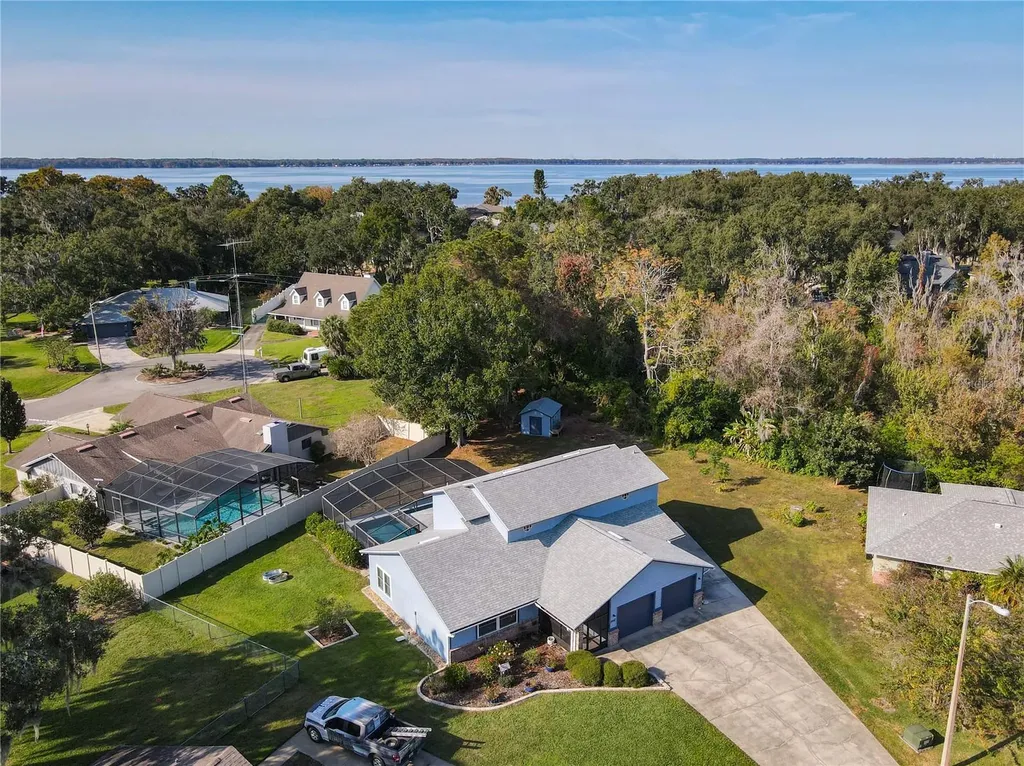 1807 Virginia Court Tavares FL 32778