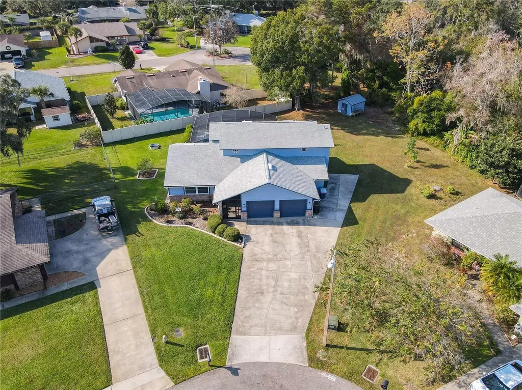 1807 Virginia Court Tavares FL 32778