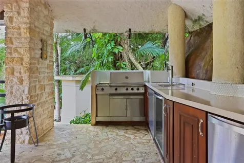 175-176 Calle Ruiseñor San Juan PR 00926