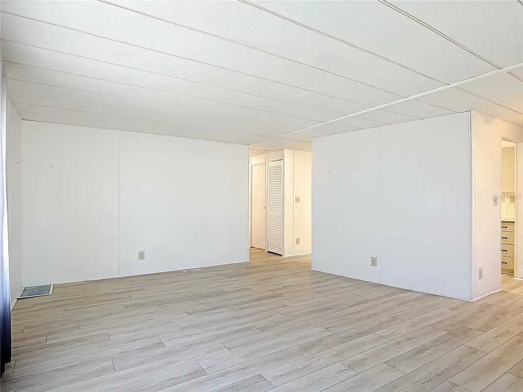 1043 Capella Drive Tavares FL 32778