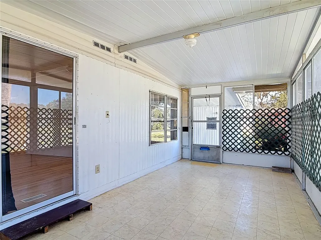 1043 Capella Drive Tavares FL 32778