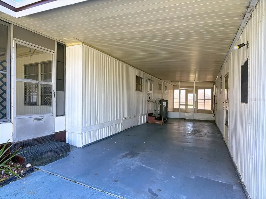 1043 Capella Drive Tavares FL 32778