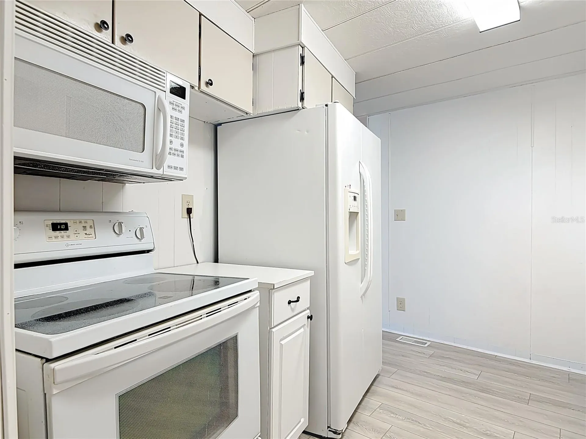 1043 Capella Drive Tavares FL 32778