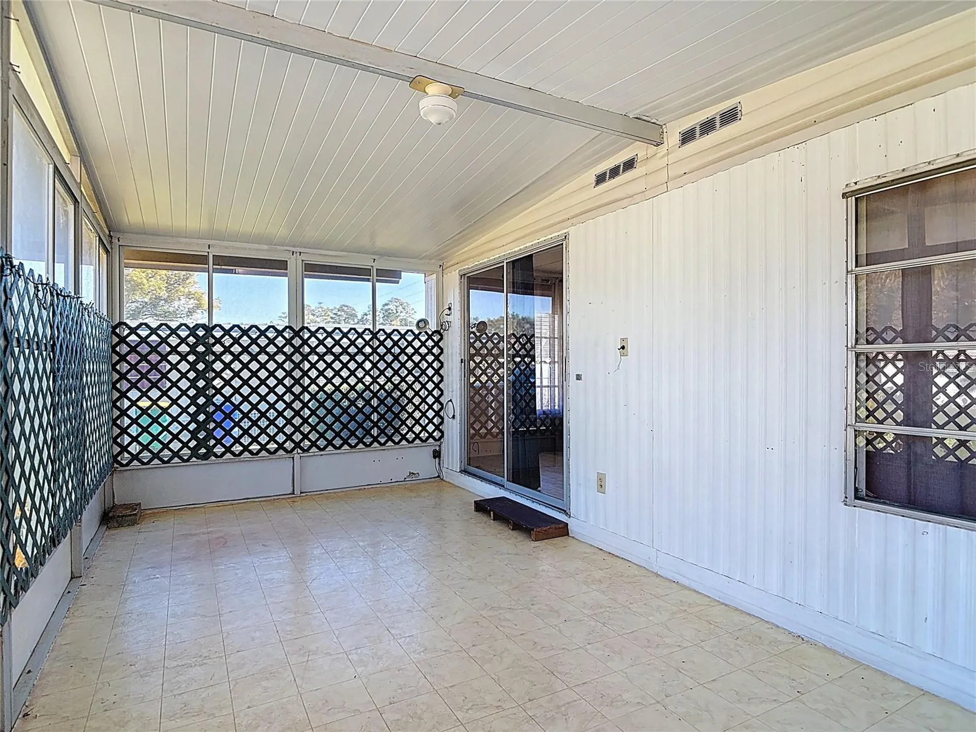 1043 Capella Drive Tavares FL 32778